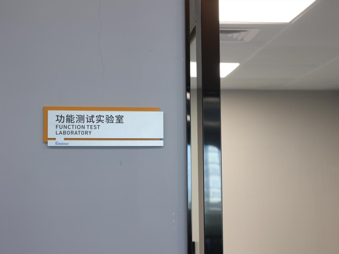 National Virtual Reality Innovation Center National Virtual Reality Innovation Center